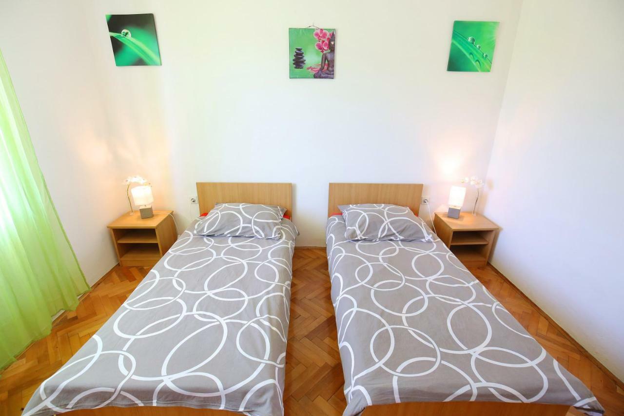 Apartman Large Gardens 2